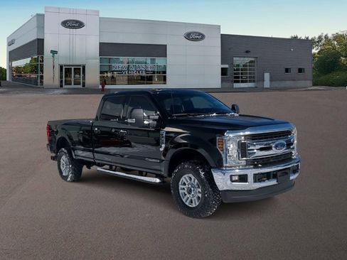 Used 2019 Ford F350 XLT w/ XLT Value Package image 2