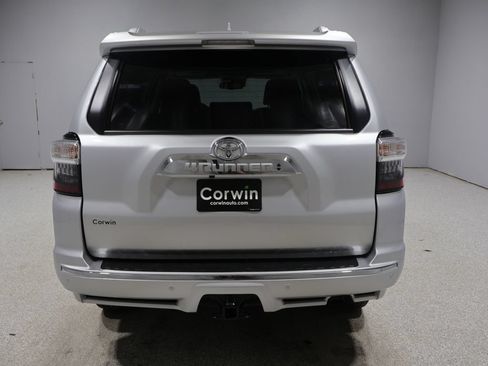Used 2022 Toyota 4Runner Limited AWD/4WD image 3