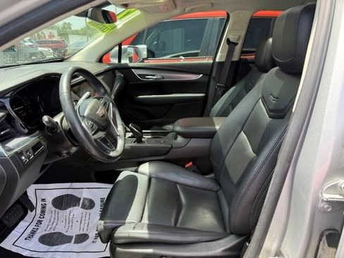 Used 2017 Cadillac XT5 Luxury FWD image 11
