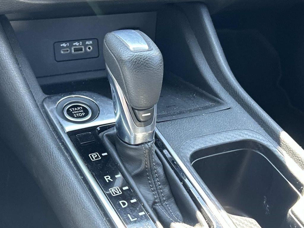 Certified 2020 Nissan Sentra SV FWD image 25