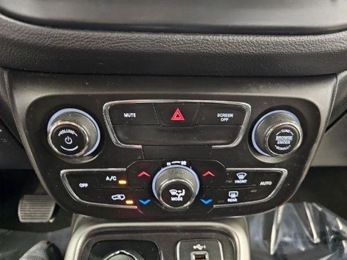 Used 2020 Jeep Compass Latitude w/ Cold Weather Group image 20