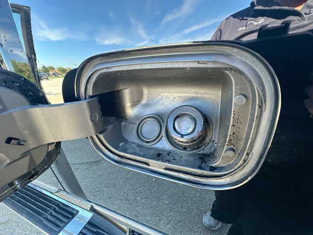 Used 2024 Chevrolet Silverado 2500 High Country w/ Technology Package AWD/4WD image 44