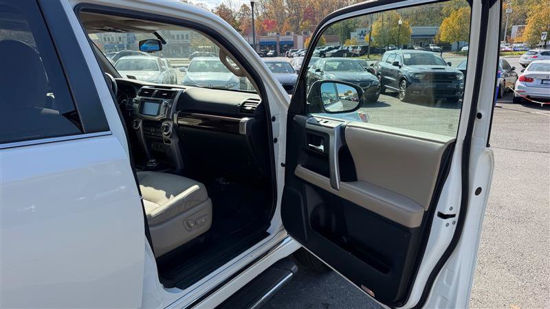 Used 2016 Toyota 4Runner Limited AWD/4WD image 35