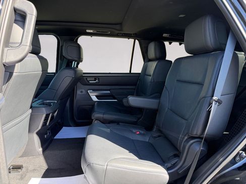 Used 2025 Toyota Sequoia Platinum image 13