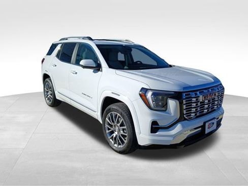 New 2026 GMC Terrain Denali w/ LPO, Floor Liner Package image 7