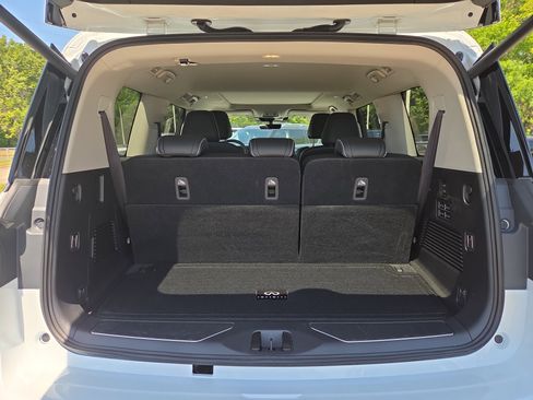 Used 2026 INFINITI QX80 Luxe w/ Cargo Package AWD/4WD image 10