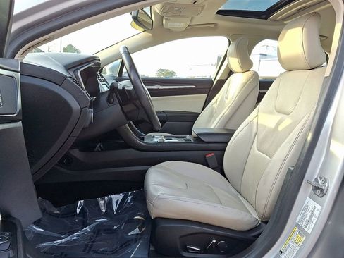 Used 2018 Ford Fusion Titanium image 14