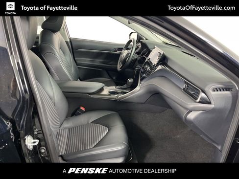 Used 2024 Toyota Camry SE image 6