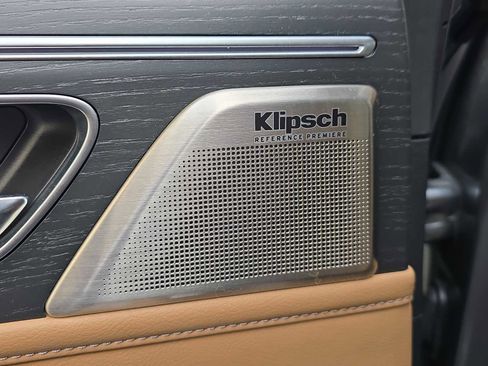 Certified 2025 INFINITI QX80 Sensory image 11