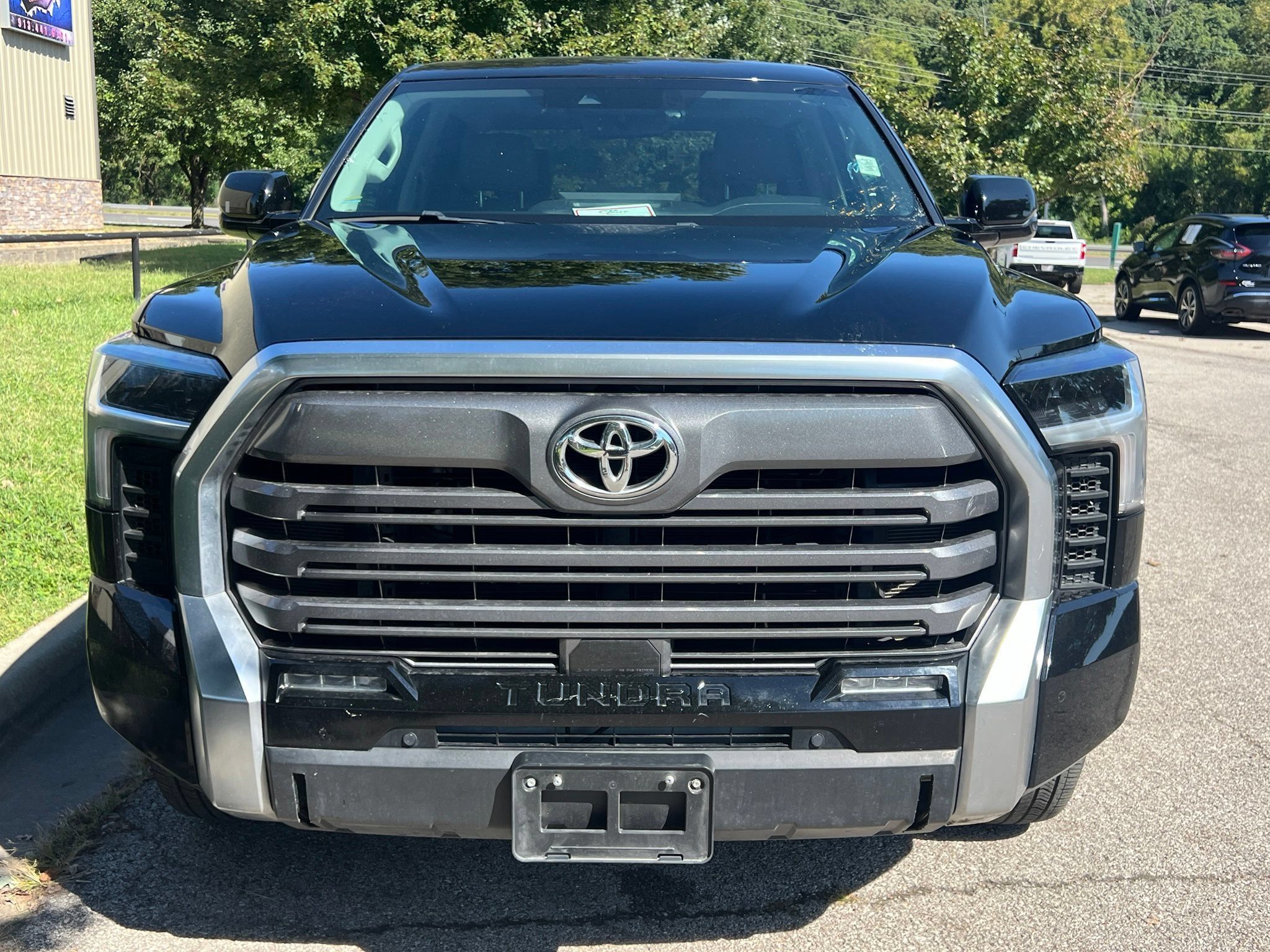 Used 2024 Toyota Tundra Limited w/ Power Package AWD/4WD image 2
