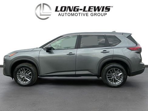 Used 2026 Nissan Rogue SV image 2