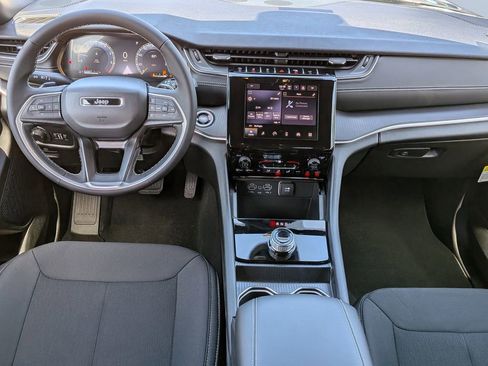 New 2026 Jeep Grand Cherokee L Laredo image 17