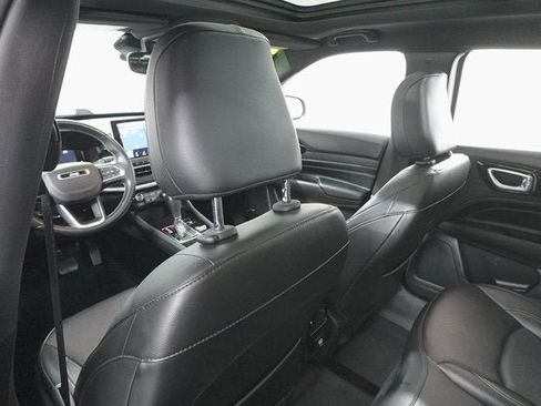 Used 2022 Jeep Compass High Altitude image 24