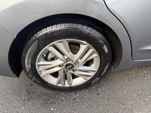 Used 2019 Hyundai Elantra SEL image 8