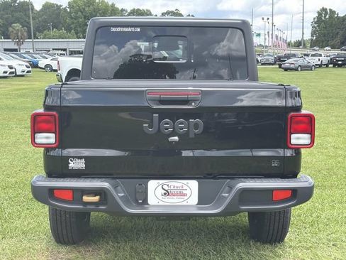 New 2026 Jeep Gladiator Sport AWD/4WD image 9