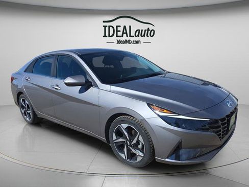 Used 2022 Hyundai Elantra SEL w/ Convenience + Premium Package image 19