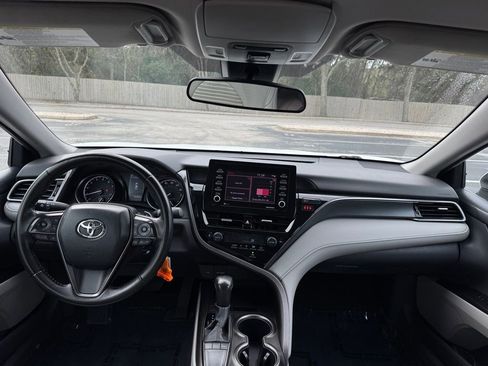 Used 2024 Toyota Camry SE image 27