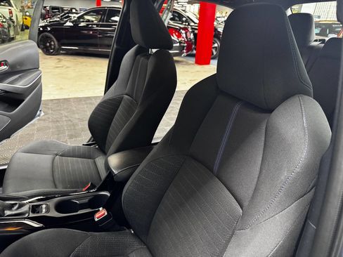 Used 2021 Toyota Corolla SE image 32