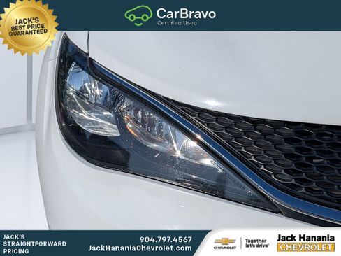 Used 2021 Chrysler Voyager Lxi FWD image 9