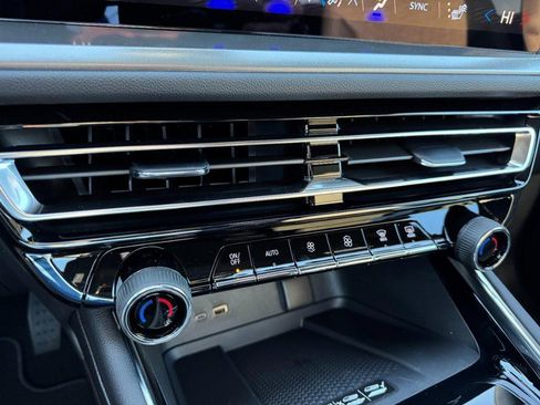 New 2026 Chevrolet Traverse LT w/ Midnight/Sport Edition image 40