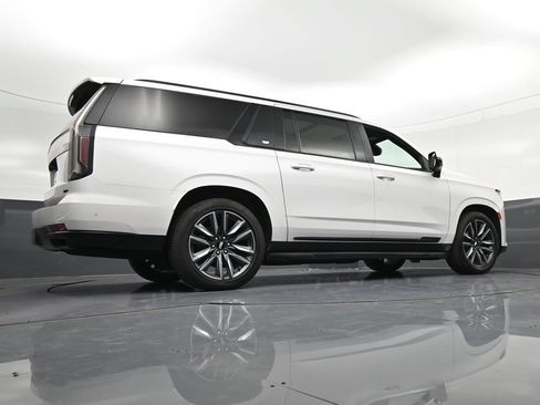Used 2021 Cadillac Escalade ESV Sport w/ Driver Assist Tech Package RWD image 20