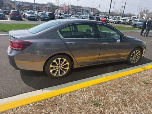 Used 2015 Honda Accord Sport image 17