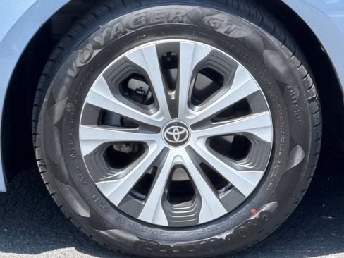Used 2022 Toyota Corolla LE w/ Carpet Mat Package (TMS) FWD image 41