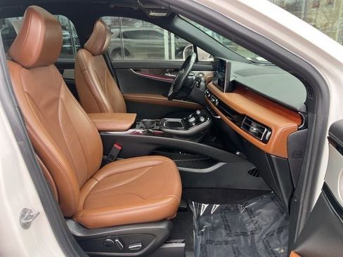 Certified 2023 Lincoln Nautilus Reserve AWD/4WD image 22