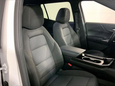 Used 2025 Chevrolet Equinox LT image 7