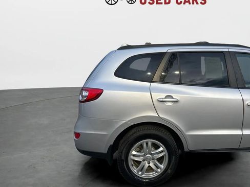Used 2011 Hyundai Santa Fe GLS image 7