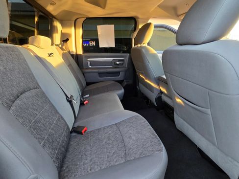 Used 2017 RAM 1500 Classic SLT w/ SLT Plus D←cor Group AWD/4WD image 12