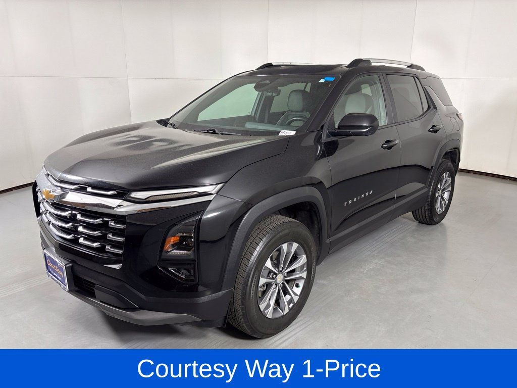 Used 2025 Chevrolet Equinox LT w/ Convenience Package II FWD image 5