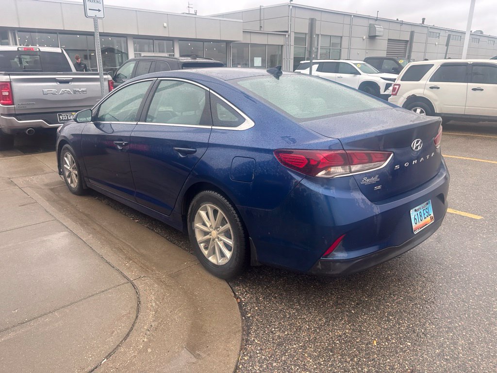 Used 2018 Hyundai Sonata SE w/ Winter Weather Package FWD image 11