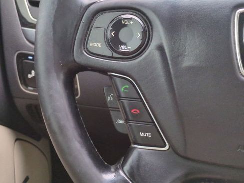 Used 2014 Hyundai Equus Signature image 26