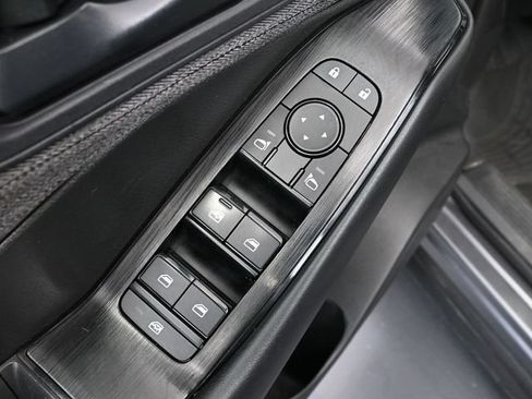 Used 2023 Nissan Rogue S AWD/4WD image 18