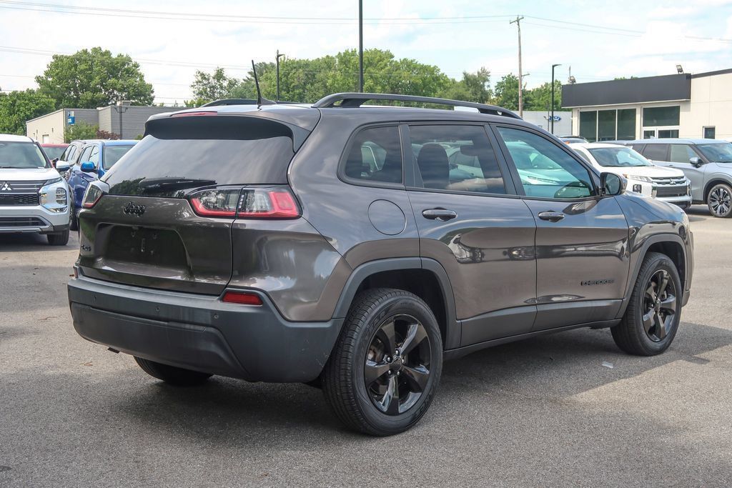 Used 2021 Jeep Cherokee Latitude Plus AWD/4WD image 9