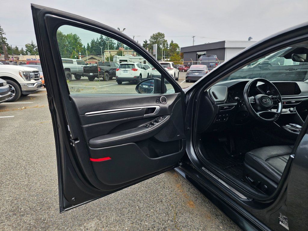 Used 2022 Hyundai Sonata Limited w/ Cargo Package FWD image 18