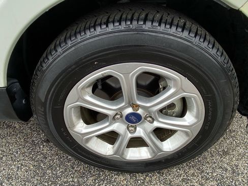 Used 2020 Ford EcoSport SE FWD image 49