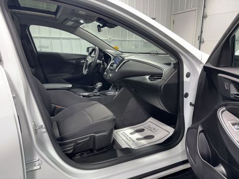 Used 2024 Chevrolet Malibu LT FWD image 10