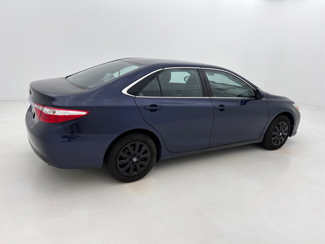 Used 2016 Toyota Camry LE FWD image 6