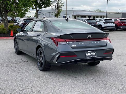 New 2026 Hyundai Elantra Sport FWD image 5
