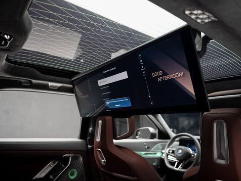 Used 2023 BMW i7 xDrive60 image 69