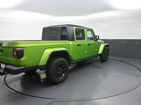 Used 2025 Jeep Gladiator Sport AWD/4WD image 10