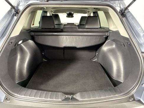 Certified 2025 Toyota Corolla Cross XLE FWD image 34