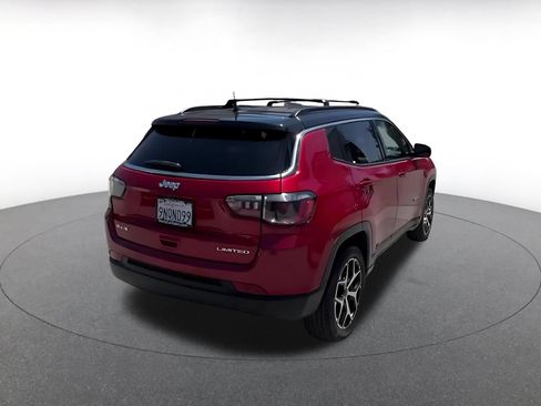 Used 2025 Jeep Compass Limited AWD/4WD image 11