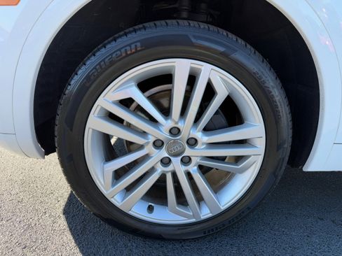 Used 2018 Audi Q5 2.0T Premium w/ Premium Plus Package image 37