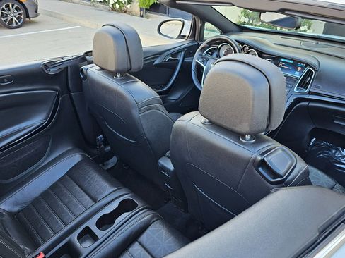 Used 2019 Buick Cascada Premium image 29