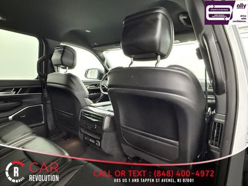 Used 2023 Jeep Wagoneer L Series II image 63