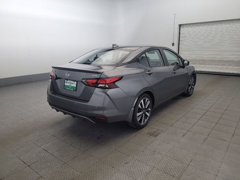 Used 2020 Nissan Versa SR FWD image 9
