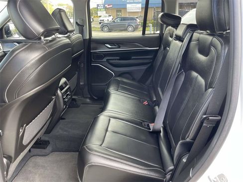 Used 2022 Jeep Grand Cherokee Limited 4xe image 11